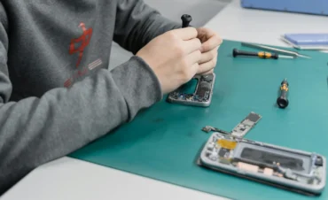 how much does a phone screen repair cost